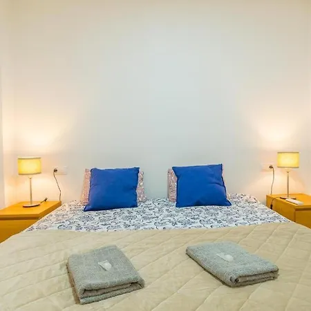 Siyar Benijofar 2 Bedrooms With Communal Pool